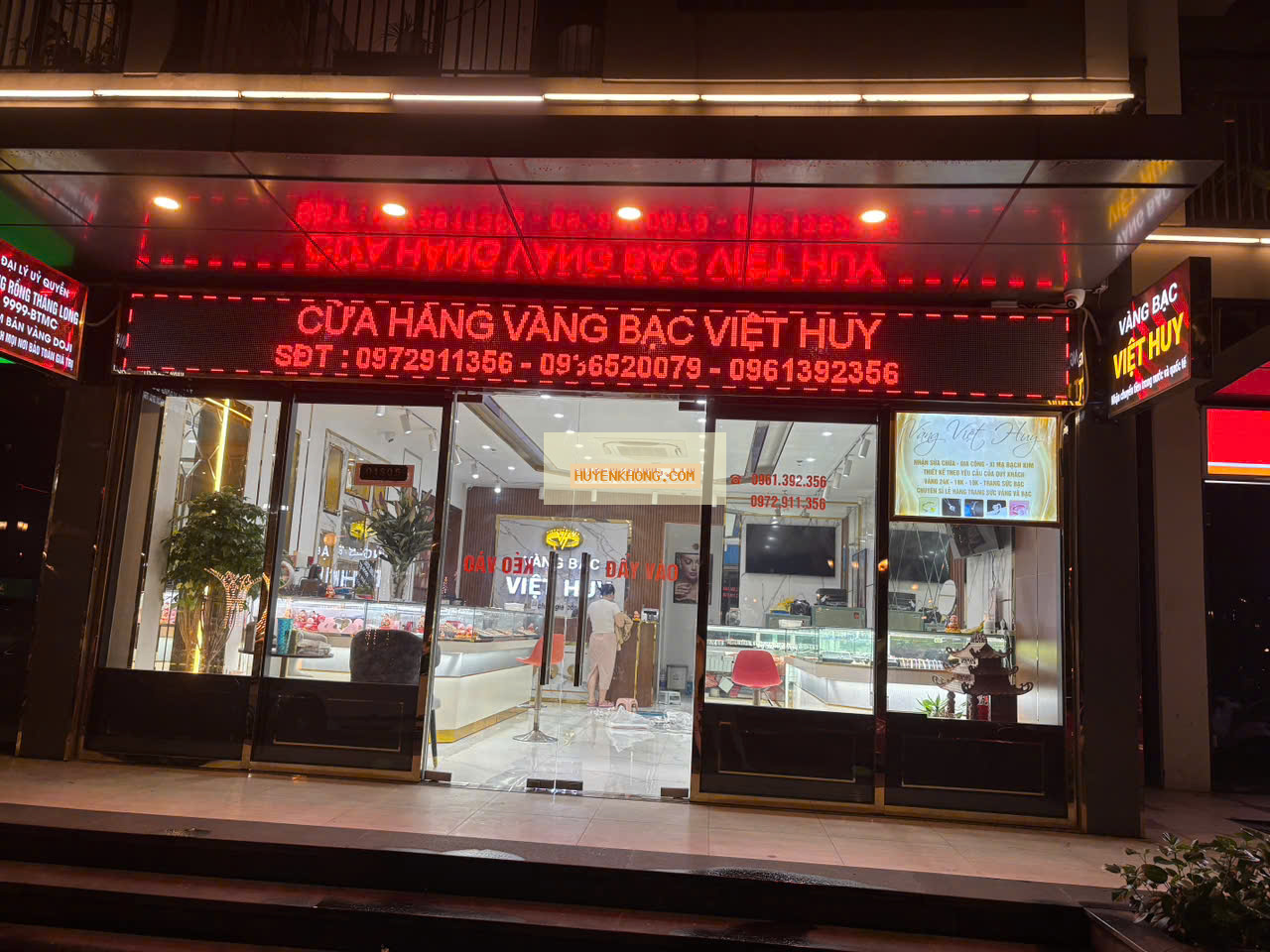 Phong thủy Vàng Bạc Việt Huy VHOP tọa 301.293° tại Hà Nội