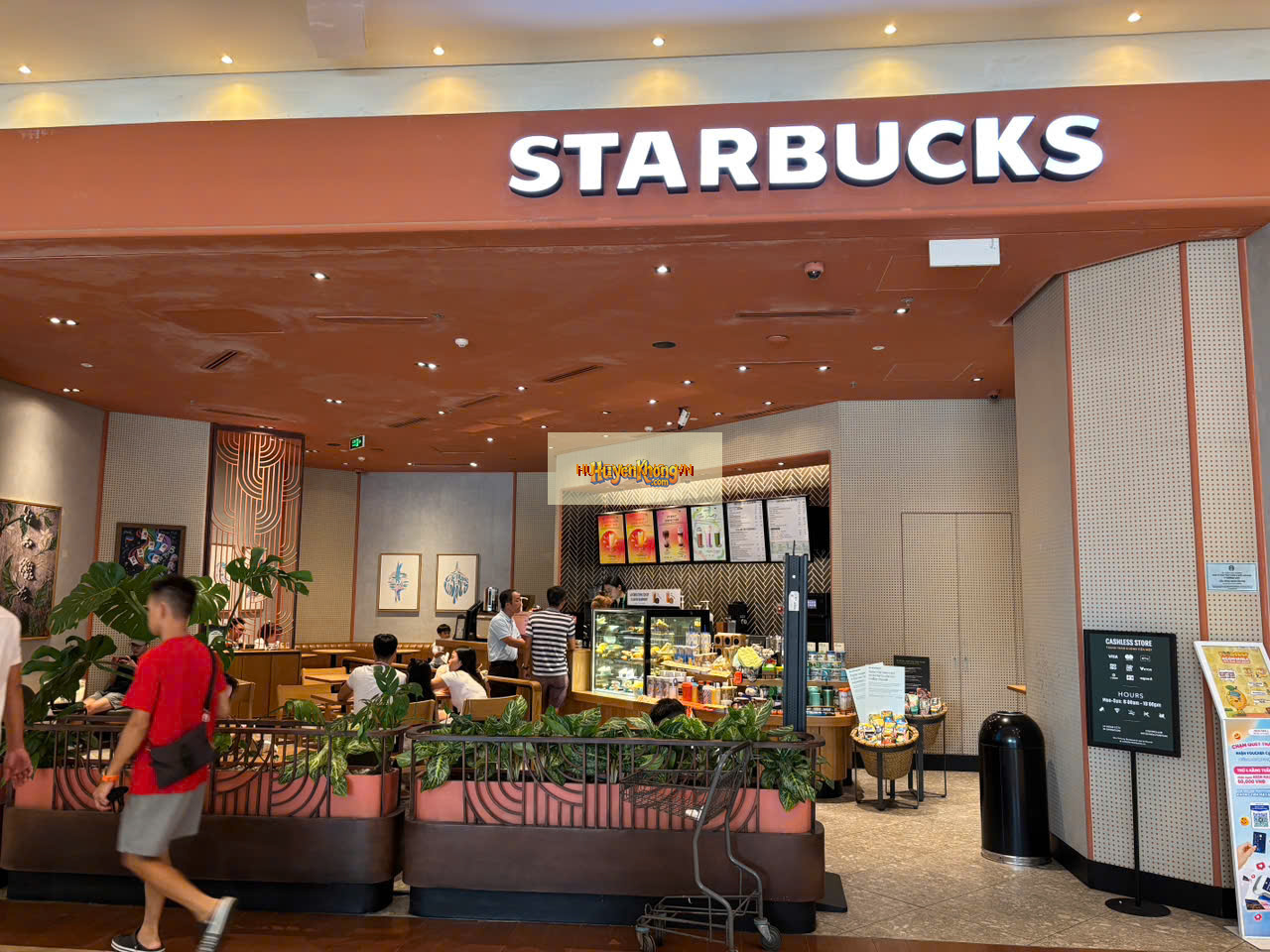 Ảnh bên ngoài (chụp rõ cổng/cửa & logo) - Starbucks Tân Phú (Aeon) tại TP. Hồ Chí Minh